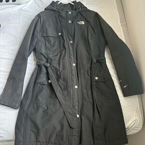 North Face Black Coat with Hood and Weather-Resistant Design, Double Zippers